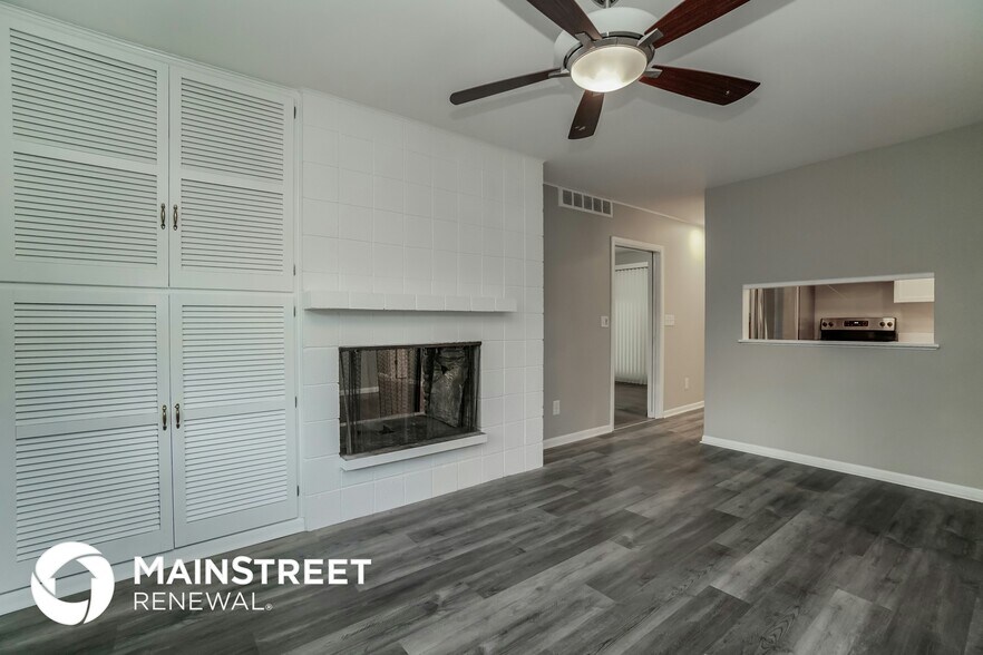 Building Photo - 414 E Clearview Ave