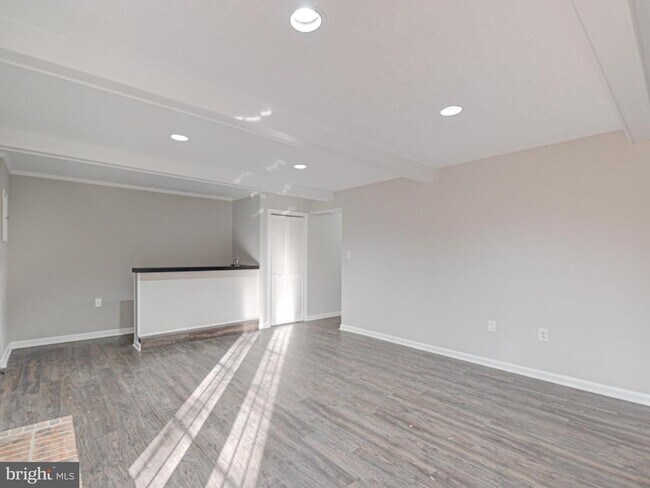 Building Photo - 10332 Mockingbird Pond Ct