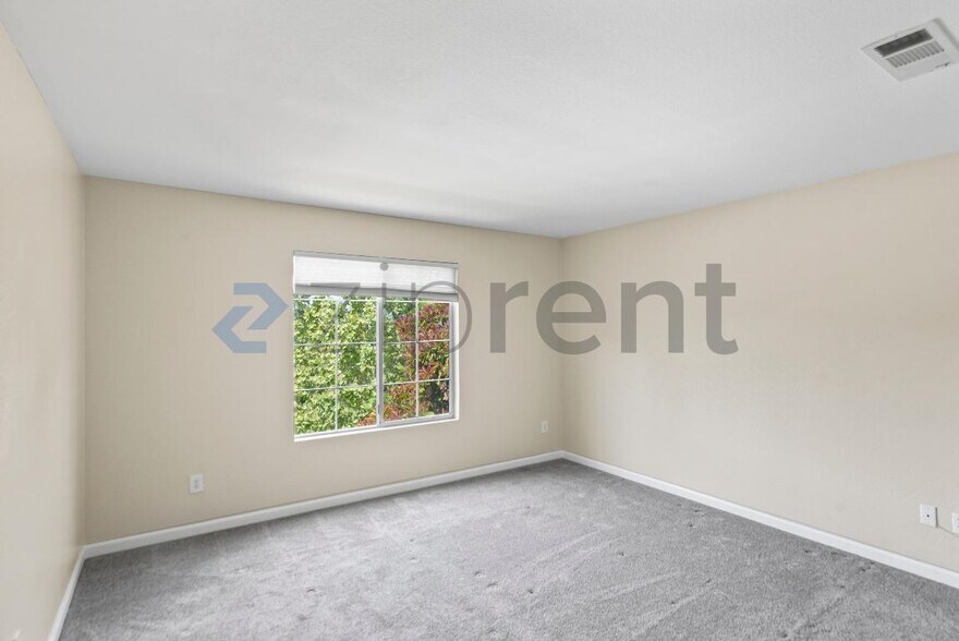 Building Photo - 916 Del Avion Ln