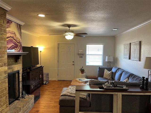 Building Photo - 2214 Vanderbilt Ct