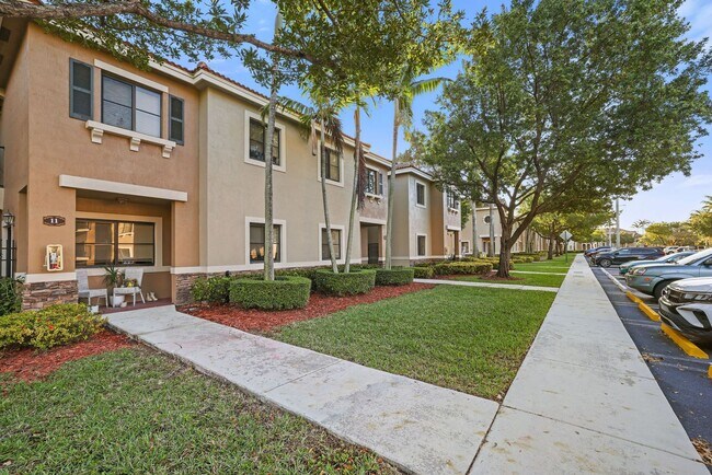 Building Photo - Cutler Bay Townhouse