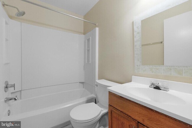 Building Photo - 18931 Birdseye Dr
