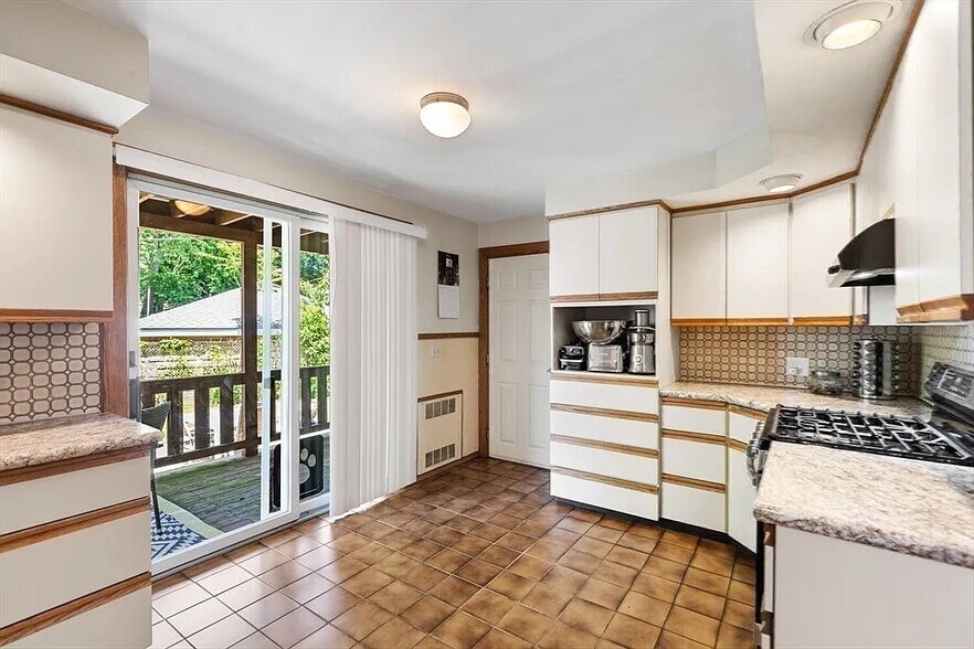 Building Photo - 2218 Mystic Valley Pky