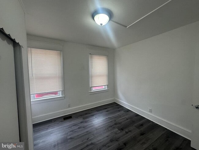 Building Photo - 1613 Edgmont Ave