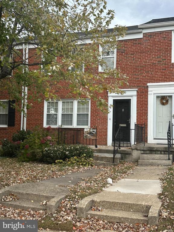 Building Photo - 1530 Cottage Ln