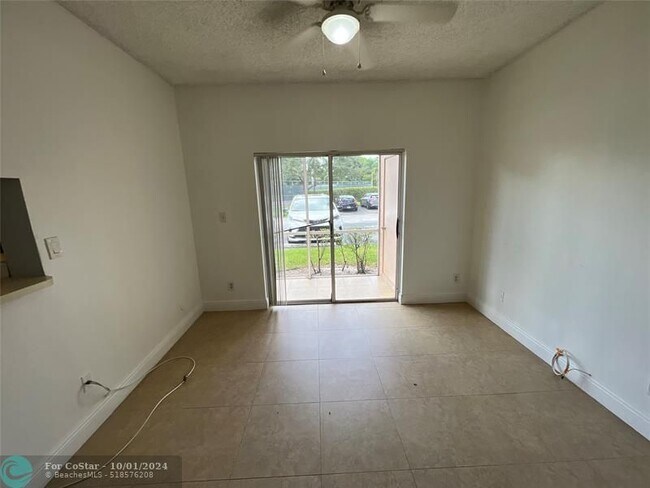 Building Photo - 840 Cypress Park Way