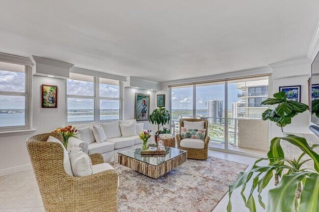 Building Photo - 5440 N Ocean Dr