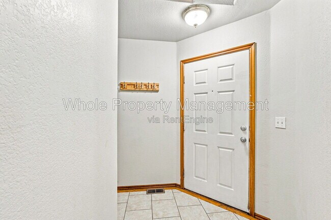 Building Photo - 3189 E 106th Ave