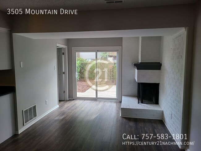 Building Photo - 3505 Mountain Dr