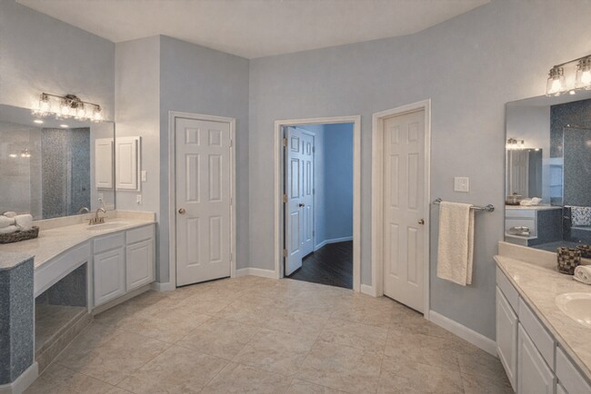 Building Photo - 1803 W Welsford Dr