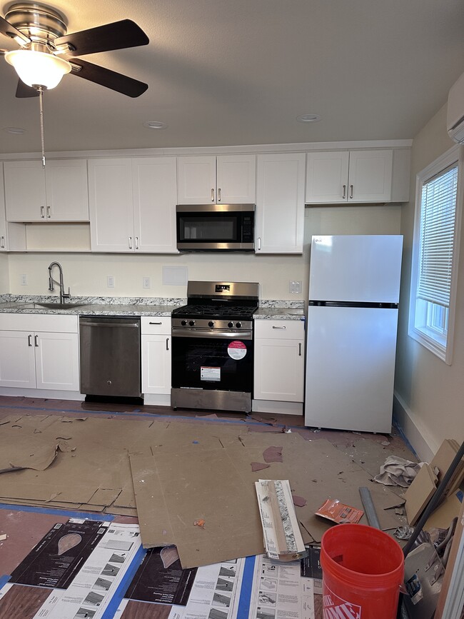 Building Photo - 760 El Nido St