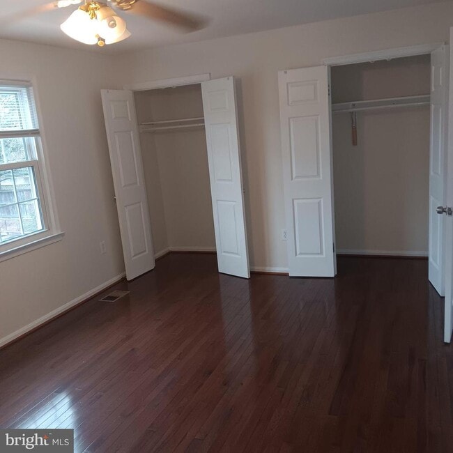 Building Photo - 14914 Belle Ami Dr