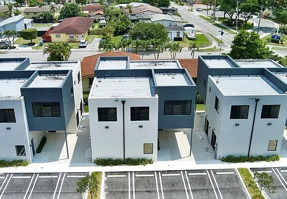Building Photo - 135 SW 114th Ave