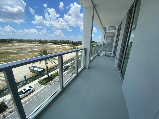 Building Photo - 2000 Metropica Wy