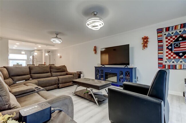 Building Photo - 7321 Central Ave