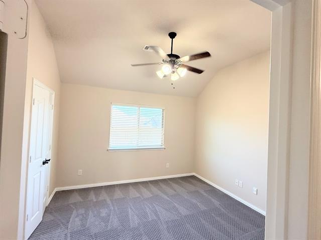 Building Photo - 728 Chatsworth Dr