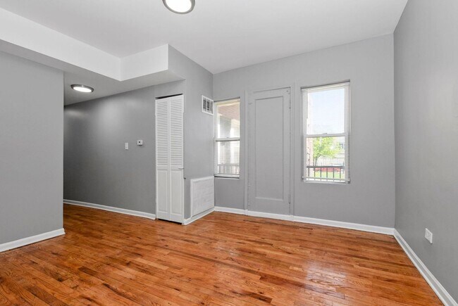 Interior Photo - 6100 Eberhart