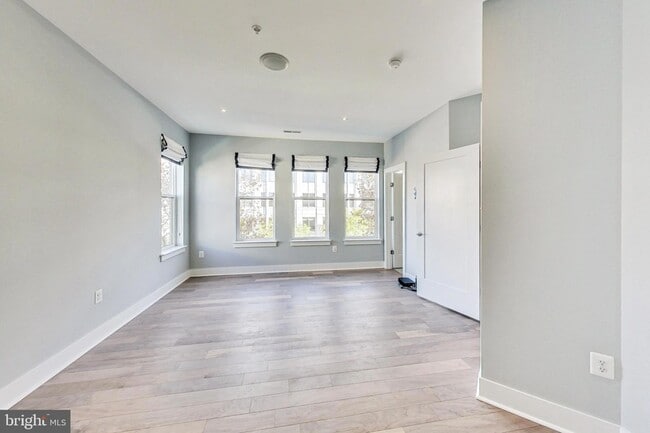 Building Photo - 1458 Piccard Dr