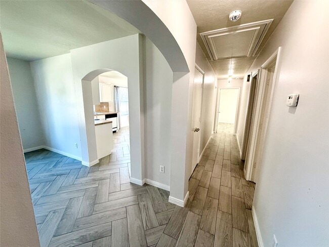 Building Photo - 10811 Tallow Briar Ln