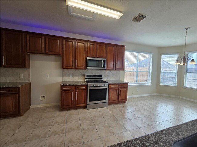 Building Photo - 42 Atascadero Dr
