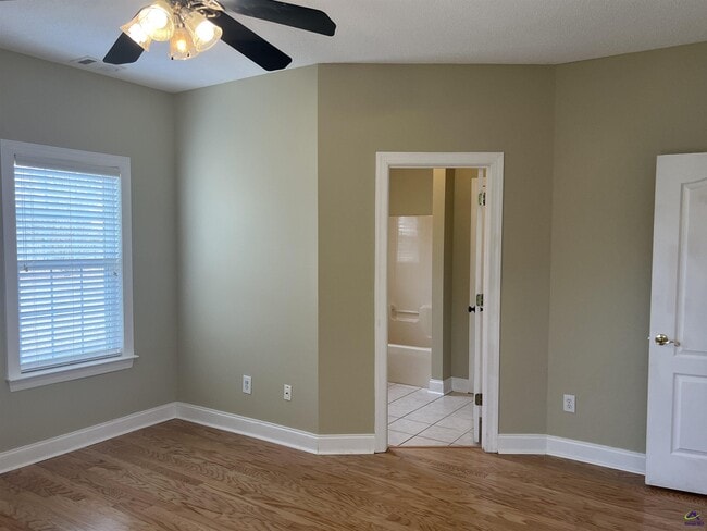 Building Photo - 104 Prestige Dr