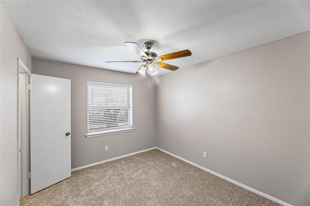 Building Photo - 221 Asbury Dr