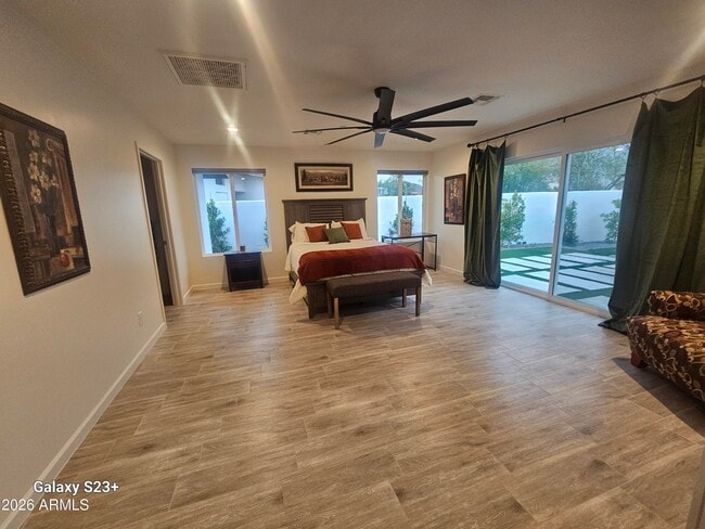 Building Photo - 2817 N 71st Pl