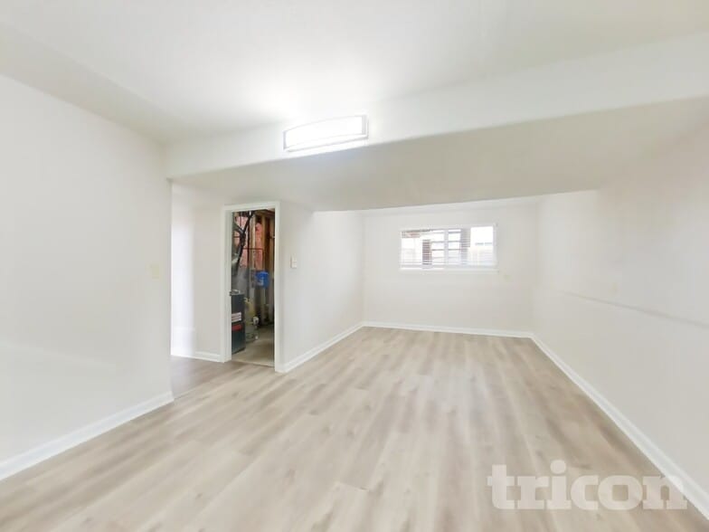 Building Photo - 2505 Nadine Dr