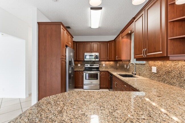 Building Photo - 11447 NW 48th Ct