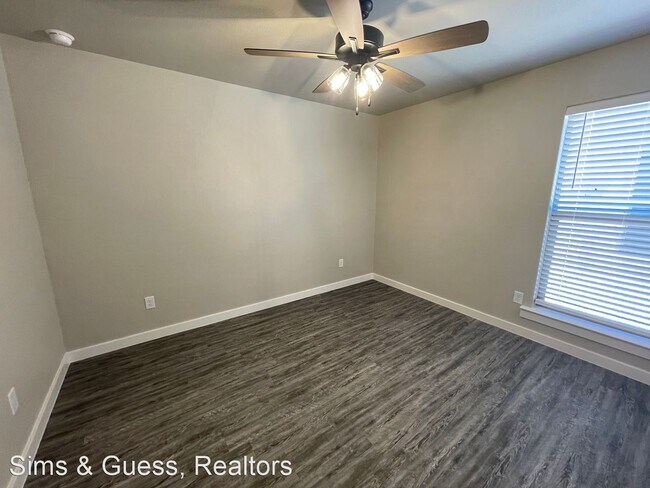 Building Photo - 3 br, 2 bath House - 902 Canal