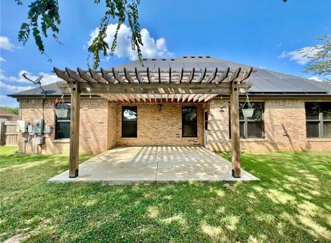 Building Photo - 11890 Club House Pkwy