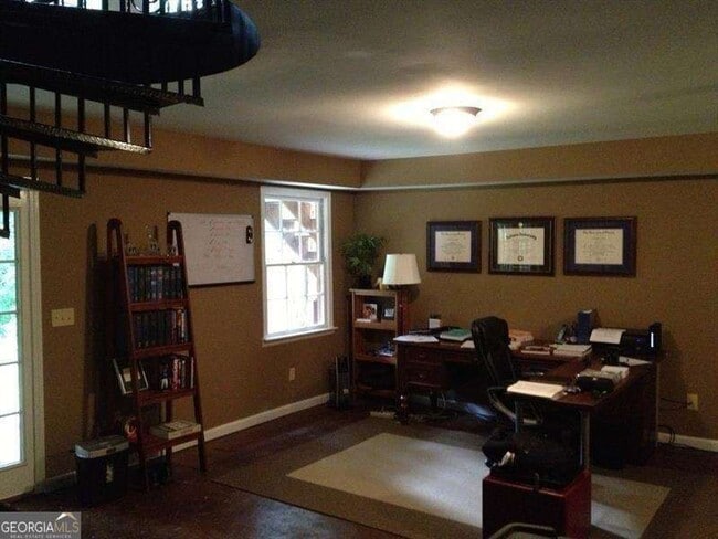 Building Photo - 1593 Bubbling Creek Rd NE