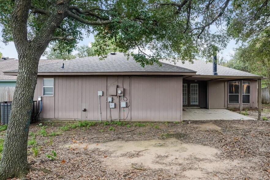 Building Photo - 16746 Summer Dawn Ln