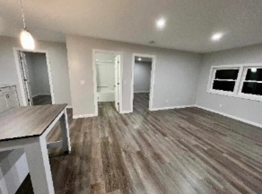 Building Photo - 367 Margaret Ann Dr