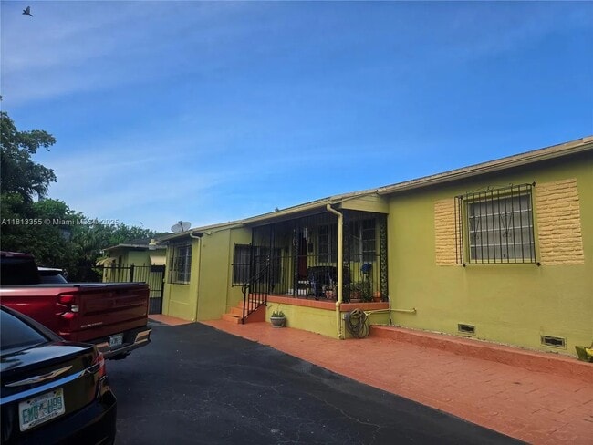 Building Photo - 12401 SW 47th St