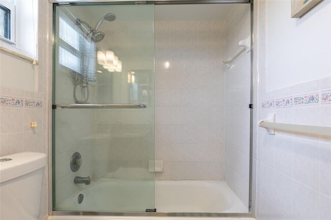 Building Photo - 3130 NW 69th St