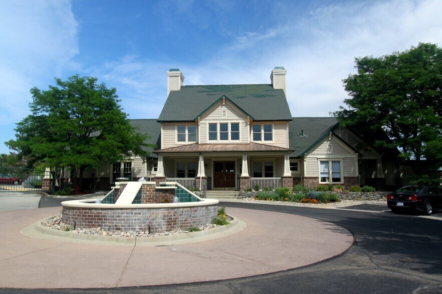 Newly renovated clubhouse - 1942 Oxford Ln