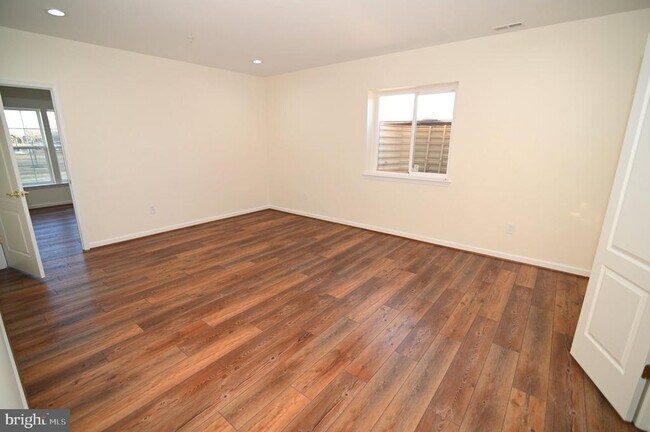 Building Photo - 7001 Chaptico Ct
