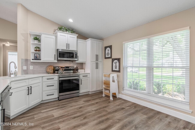 Building Photo - 1587 Shelter Cove Dr