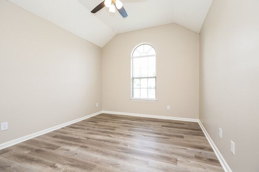 Building Photo - 309 Cedar Park Cir