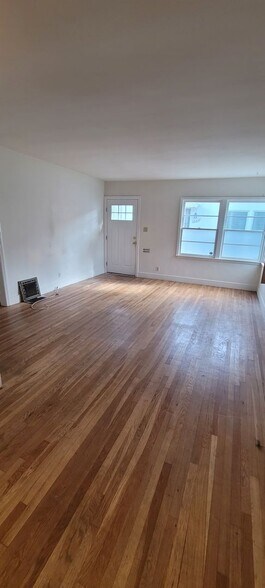 Building Photo - 12219 Ocean Park Blvd
