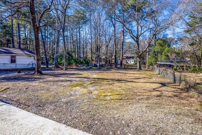 Building Photo - 1831 St Michaels Rd
