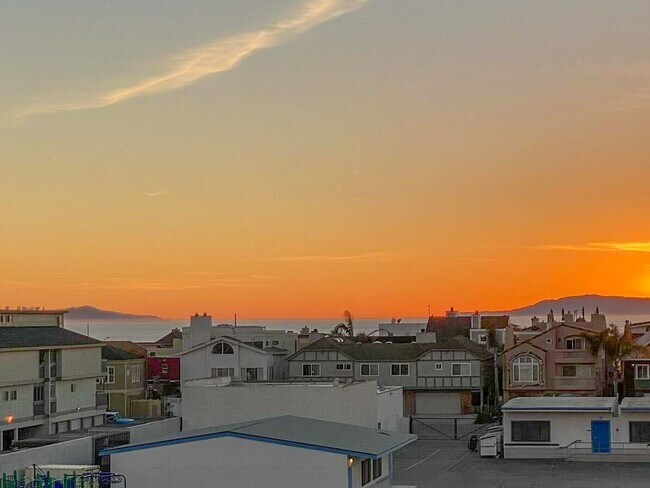 Building Photo - 3BED/3.5BATH in Hollywood Beach