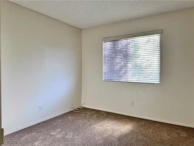 Building Photo - 9640 Swan Bay Dr