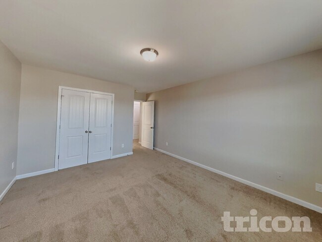 Building Photo - 239 Grovemere Ln