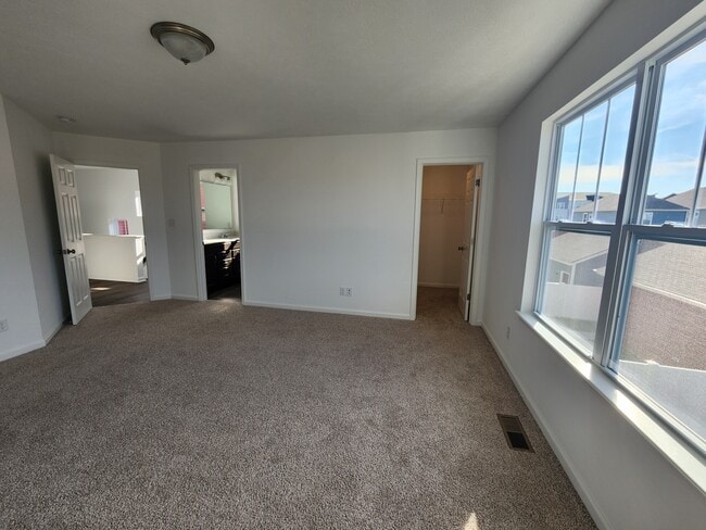Building Photo - 326 N Warman Ave