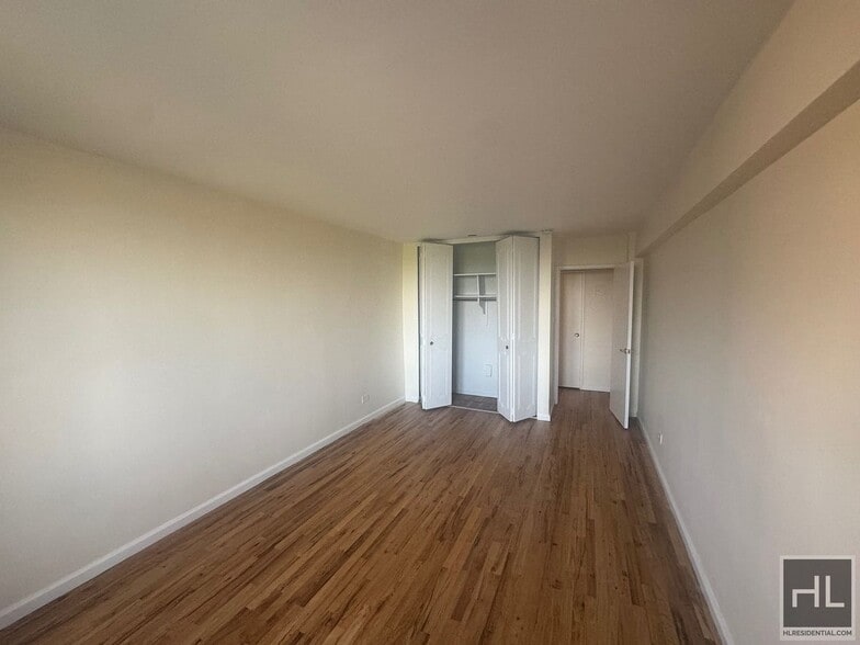 Building Photo - GRAND CENTRAL PARKWAY