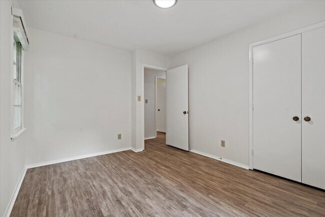Building Photo - 9605 Leeswood Ln