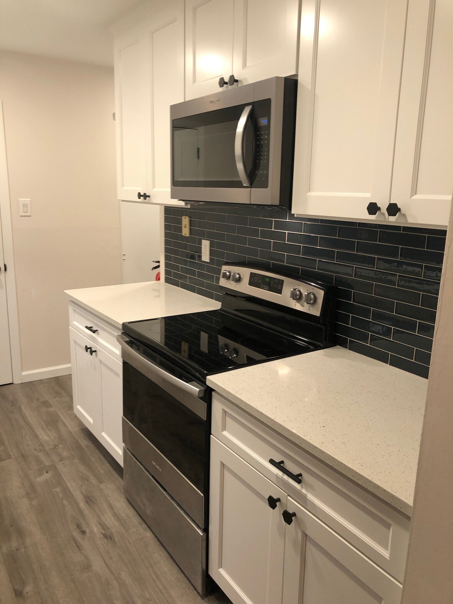 Kitchen 3 - 605A Cypress Point Cir