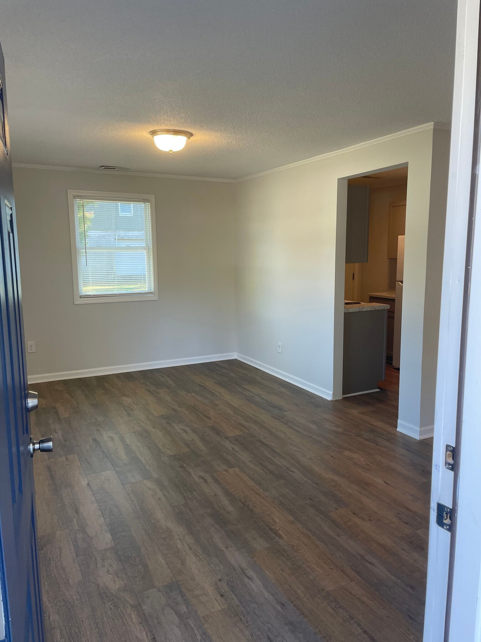 Building Photo - 5799 Sledge St